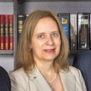 Débora Parentoni | Parentoni Advogados